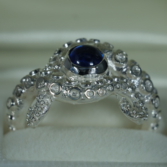 Octopus ring- Simple Sterling Silver Ring - Picture 6 of 10